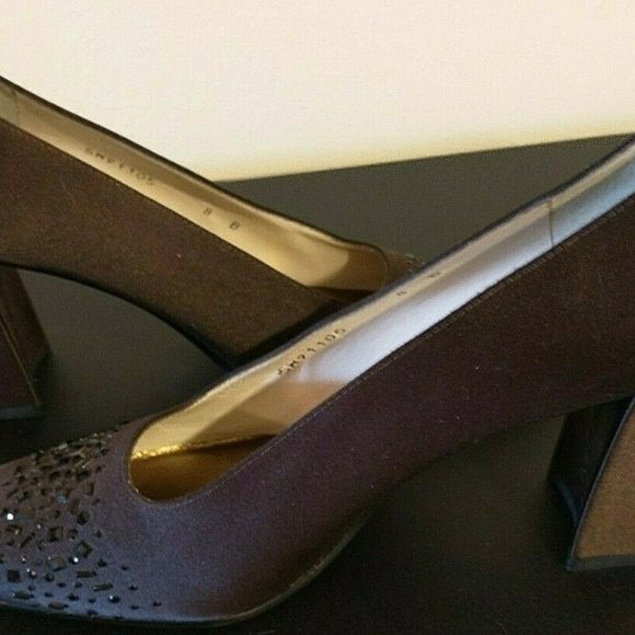 Stuart Weitzman Women's Sz 8 Brown Shimmer Square Toed Rhinestone Heels - Picture 3 of 7